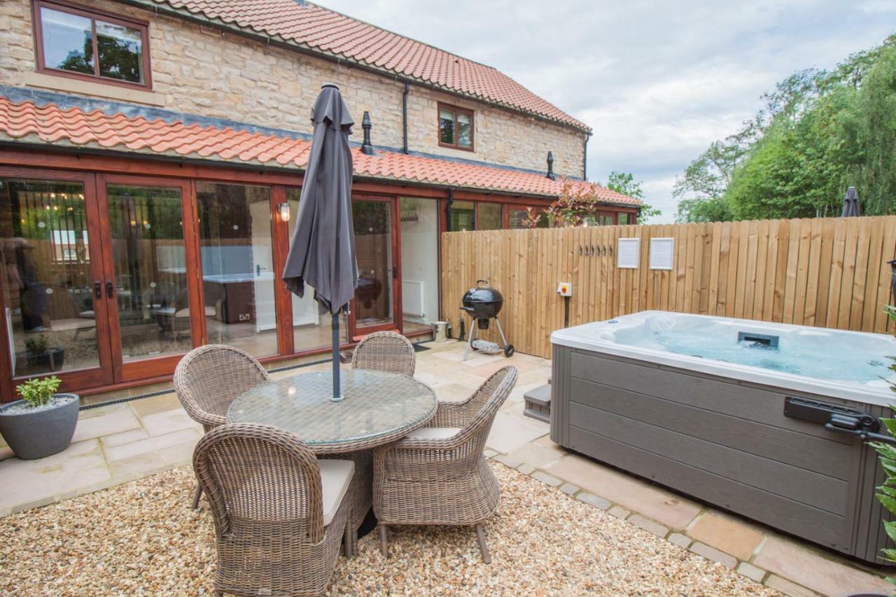 High Oaks Grange - Cottages Pickering Esterno foto